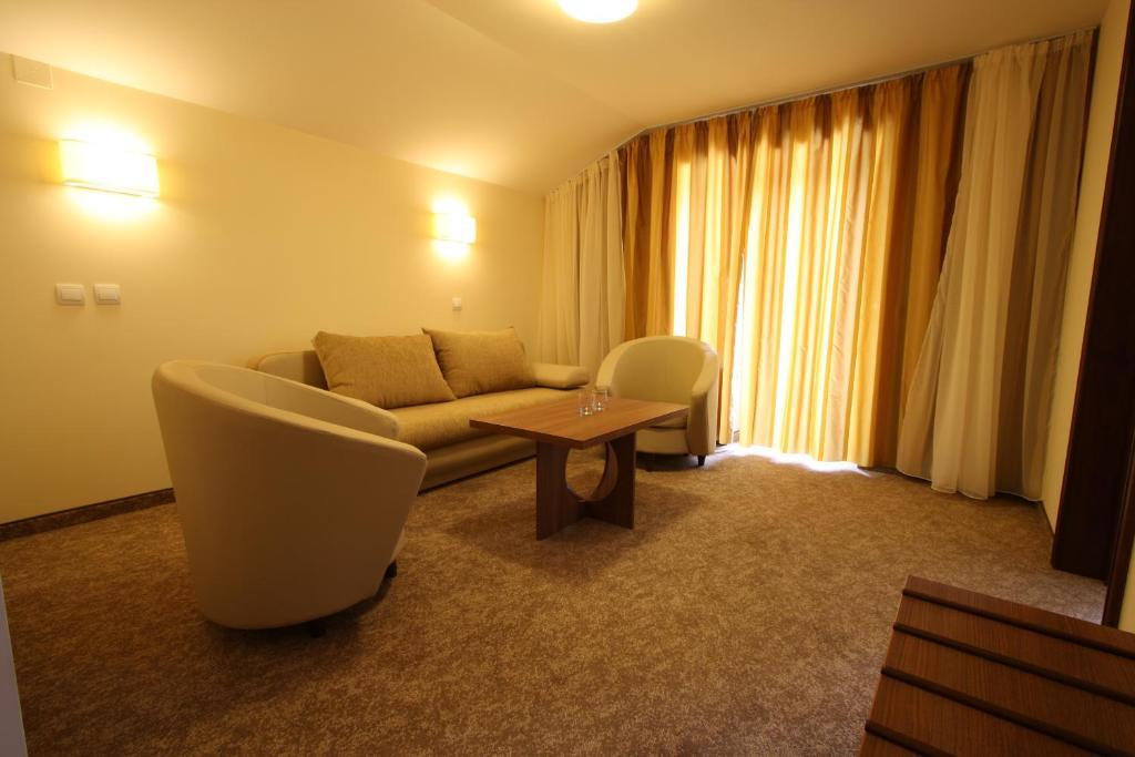 Hotel Crisalpin Пояна Брашов Стая снимка