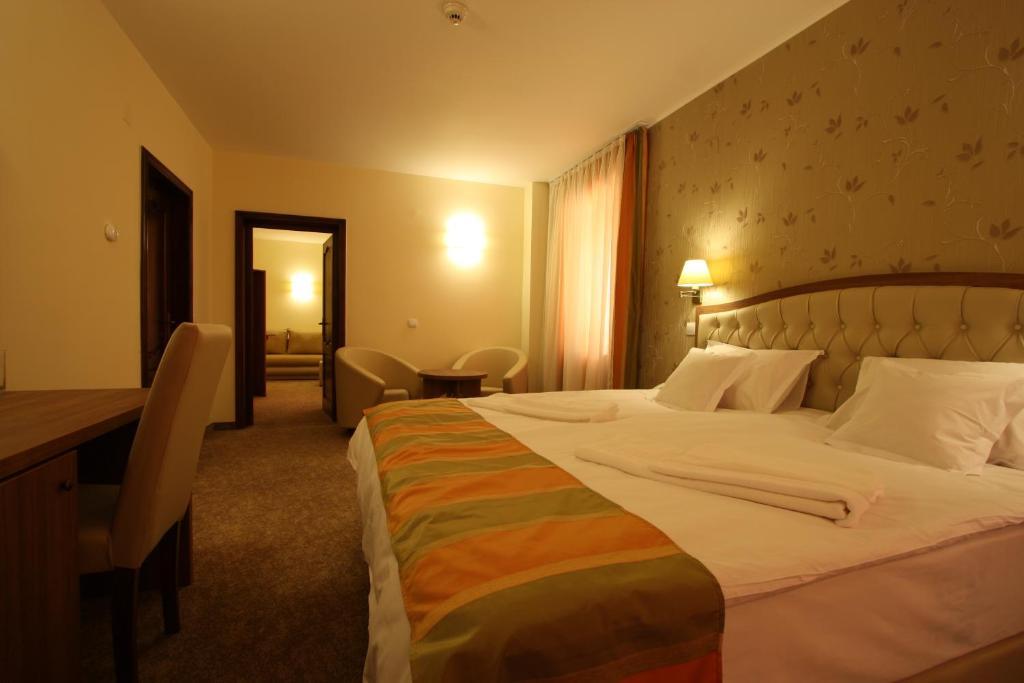 Hotel Crisalpin Пояна Брашов Стая снимка