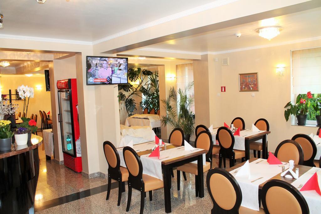 Hotel Crisalpin Пояна Брашов Екстериор снимка